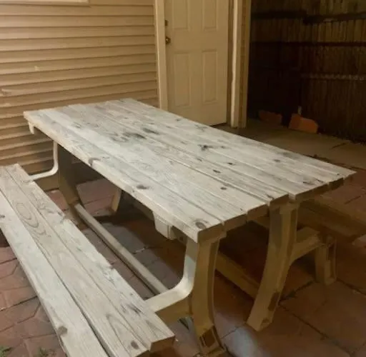 Apartment Entire 1 Bedroom Floor Unit With Patio *